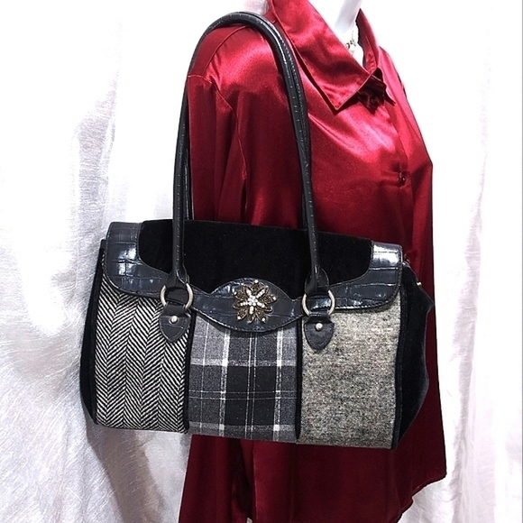 ELEGANT Black Velvet Plaid Houndstooth PURSE Bag with Crystal Decor & Sparkle - Picture 2 of 11